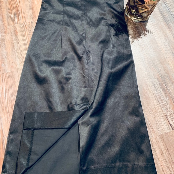 SNAP BLACK SATIN COCKTAIL DRESS - Picture 3 of 4